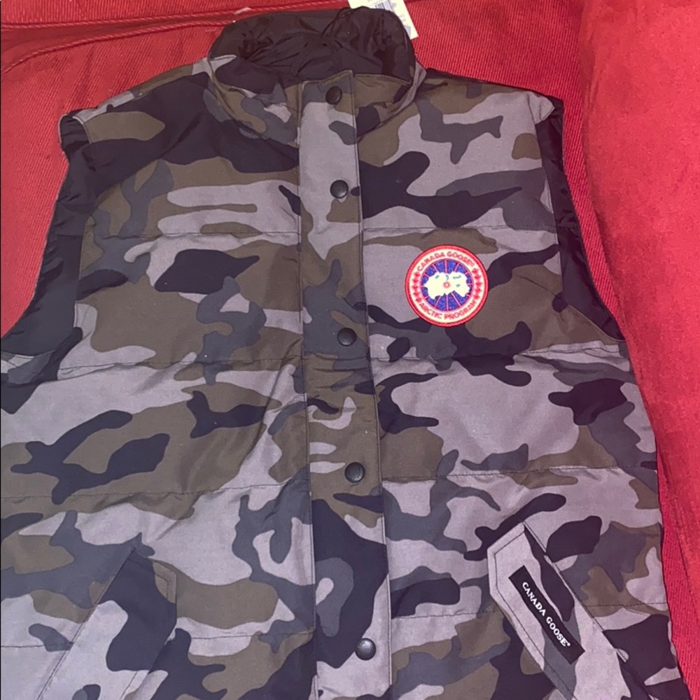 Canada Goose Vest  Size Large